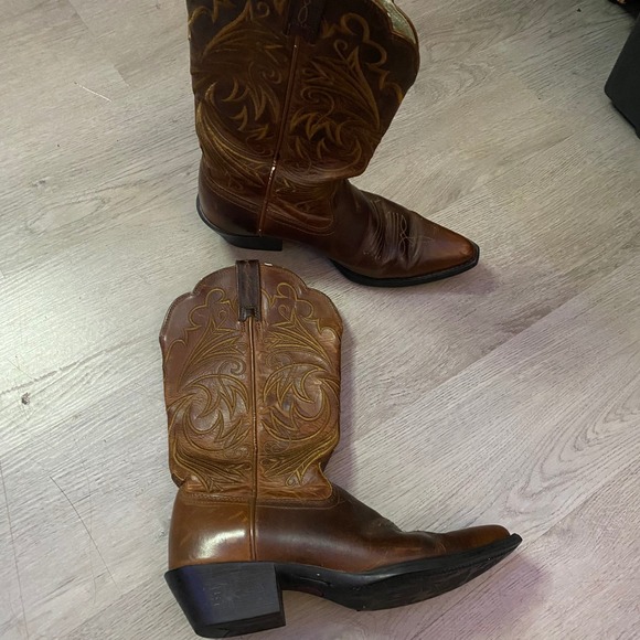 Ariat Shoes - Ariat Heritage Western Boots Women 5.5B Brown Leather Embroidered used worn